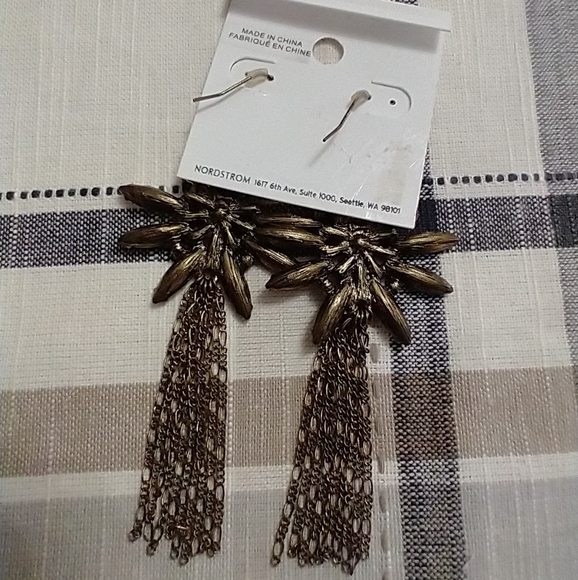 Banana Republic Chandelier Earrings - Picture 3 of 4